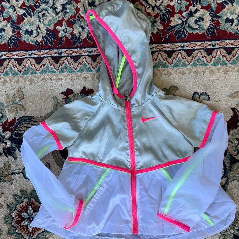Nike girls windbreaker size 4 excellent condition